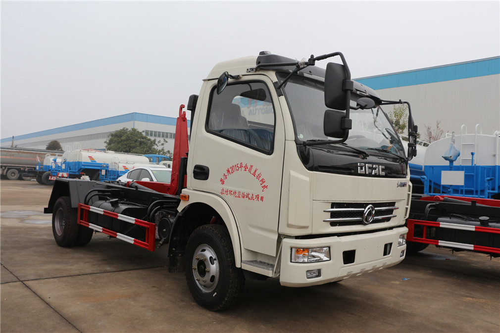 大多利卡車(chē)廂可卸式垃圾車(chē)