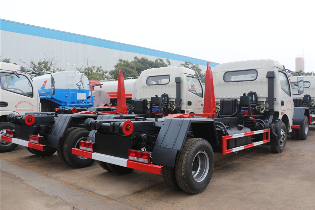 大多利卡車(chē)廂可卸式垃圾車(chē)