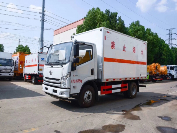 國(guó)六躍進(jìn)C500小黃牌1類爆破